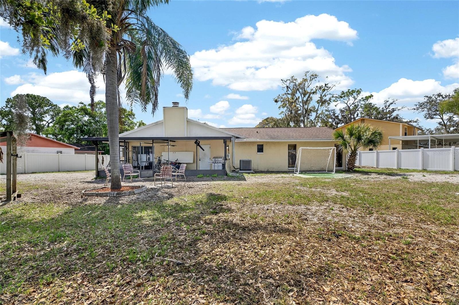 Listing photo id 33 for 522 Wynnwood Drive