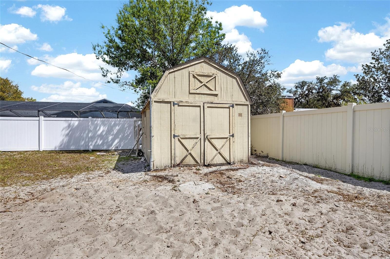Listing photo id 36 for 522 Wynnwood Drive