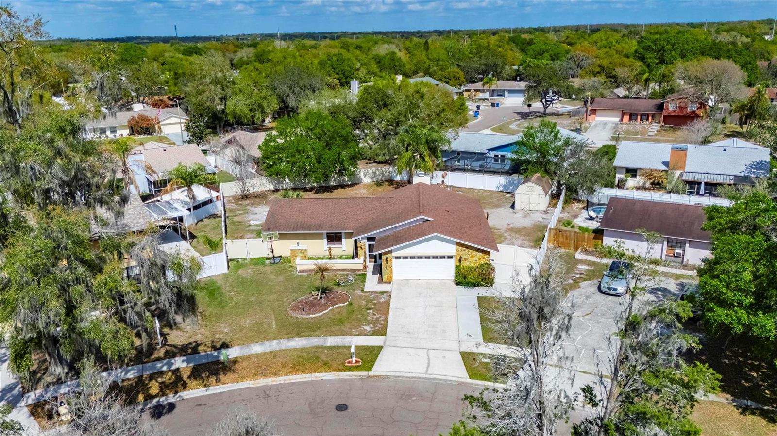 Listing photo id 37 for 522 Wynnwood Drive