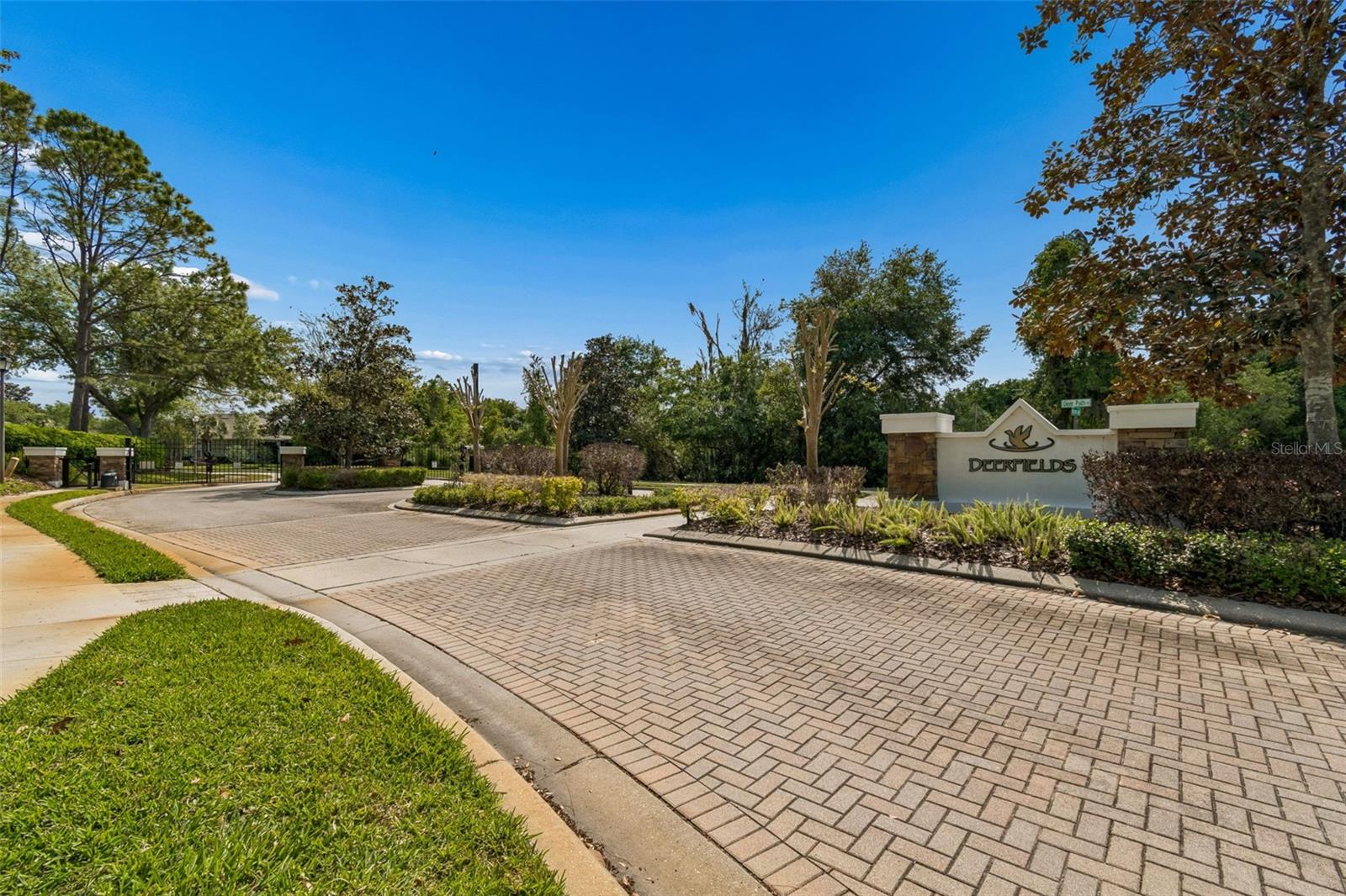 Image 20 of 77 For 7533 Deer Path Lane