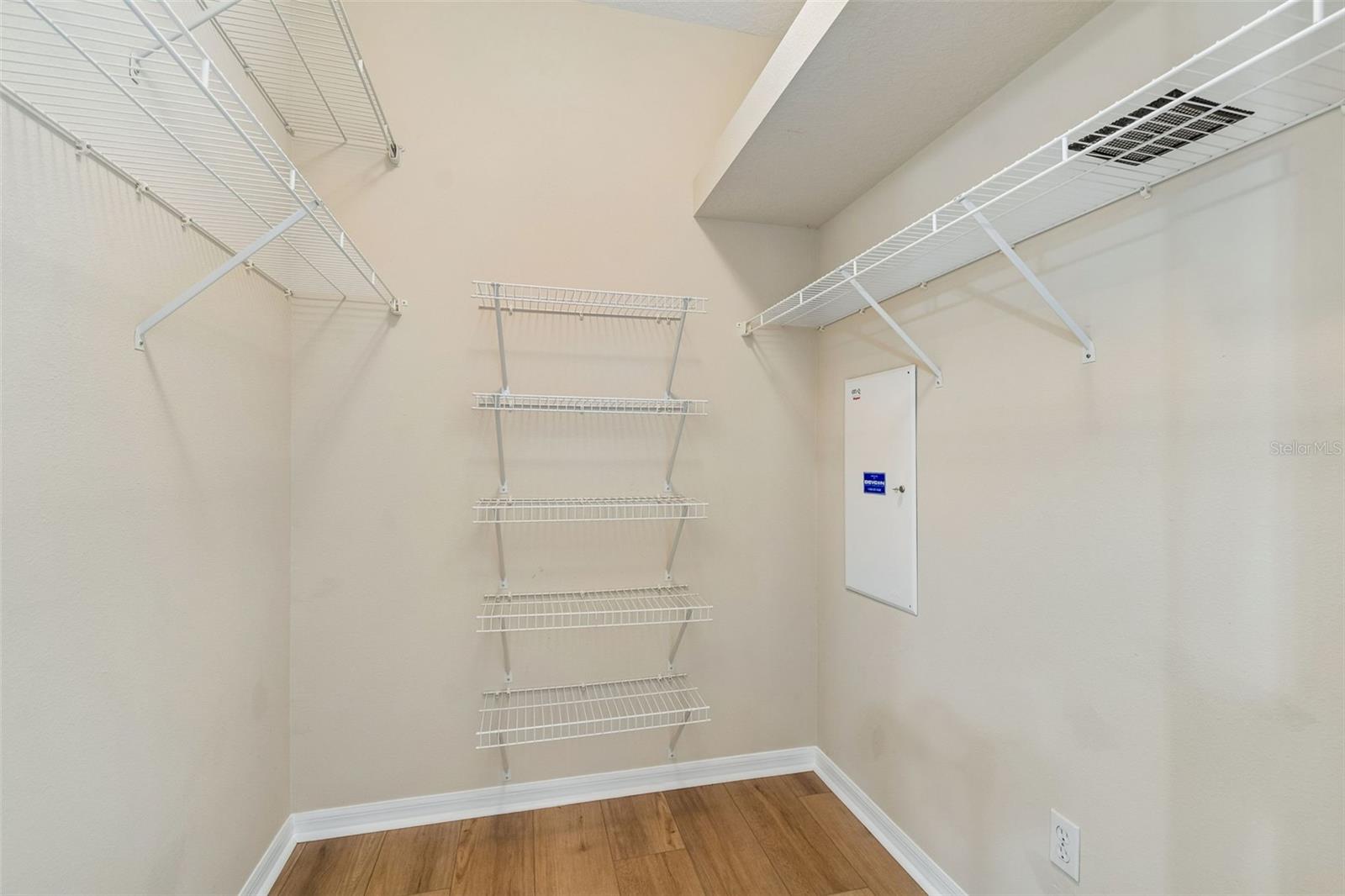 Image 36 of 77 For 7533 Deer Path Lane