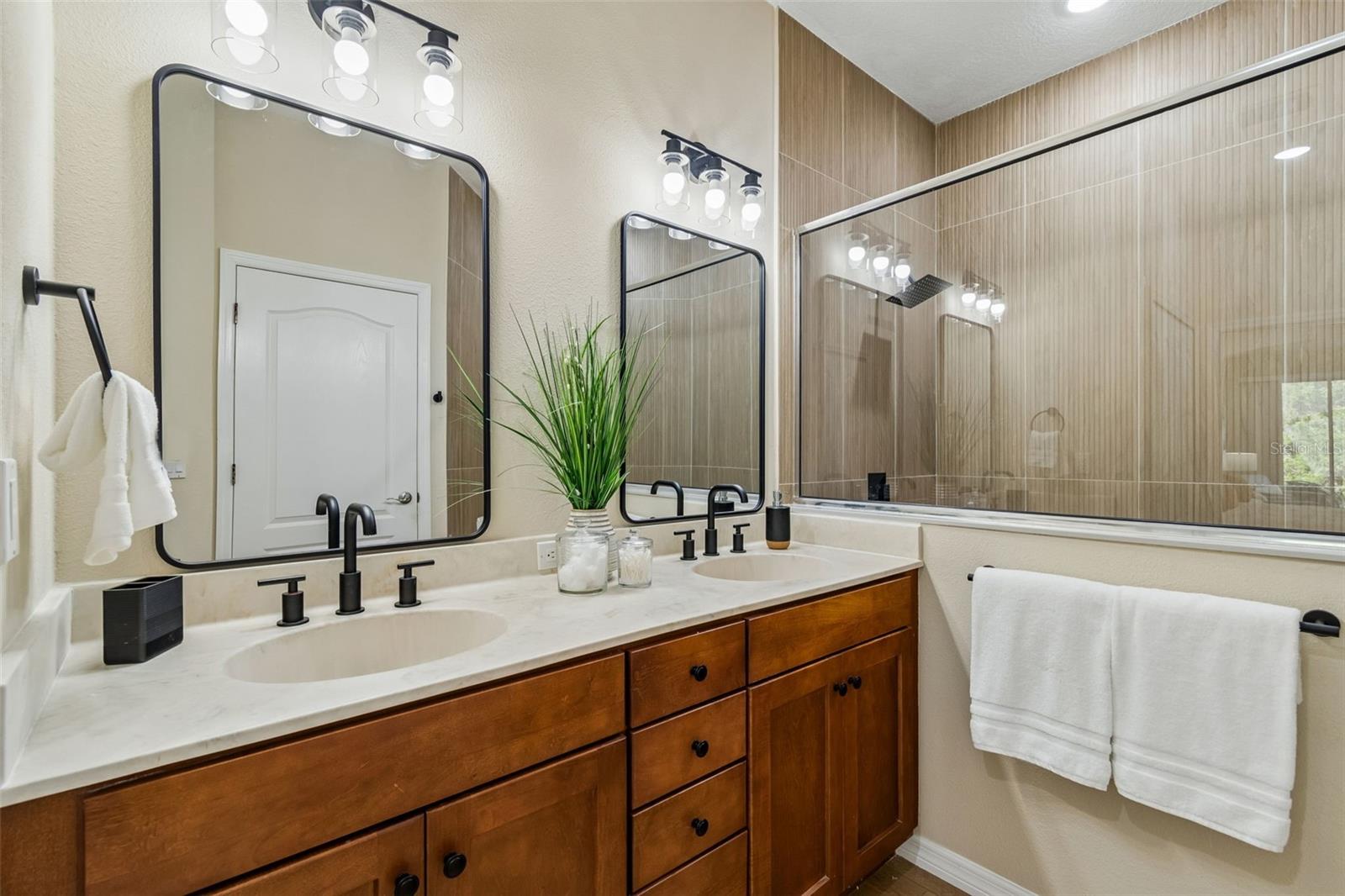 Image 7 of 77 For 7533 Deer Path Lane