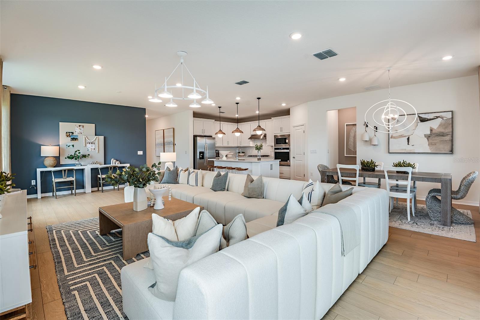 Image 8 of 16 For 9817 Redwood Heights Loop