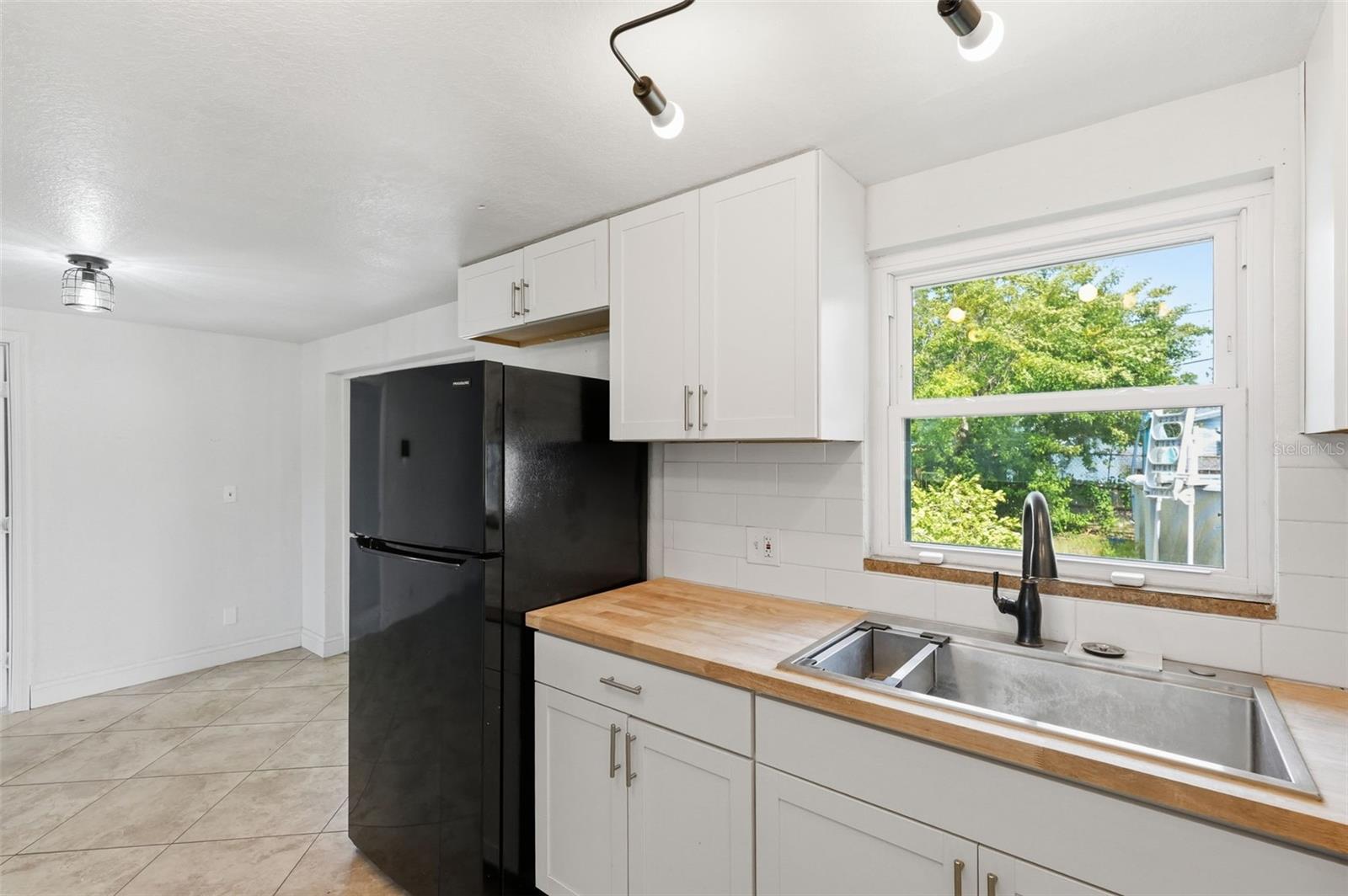 Image 8 of 43 For 5421 64th Avenue N