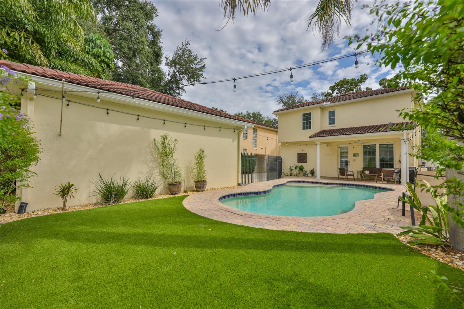 Image 38 of 47 For 3925 Vasconia Street