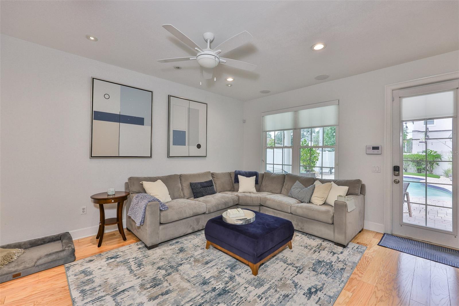 Image 7 of 47 For 3925 Vasconia Street