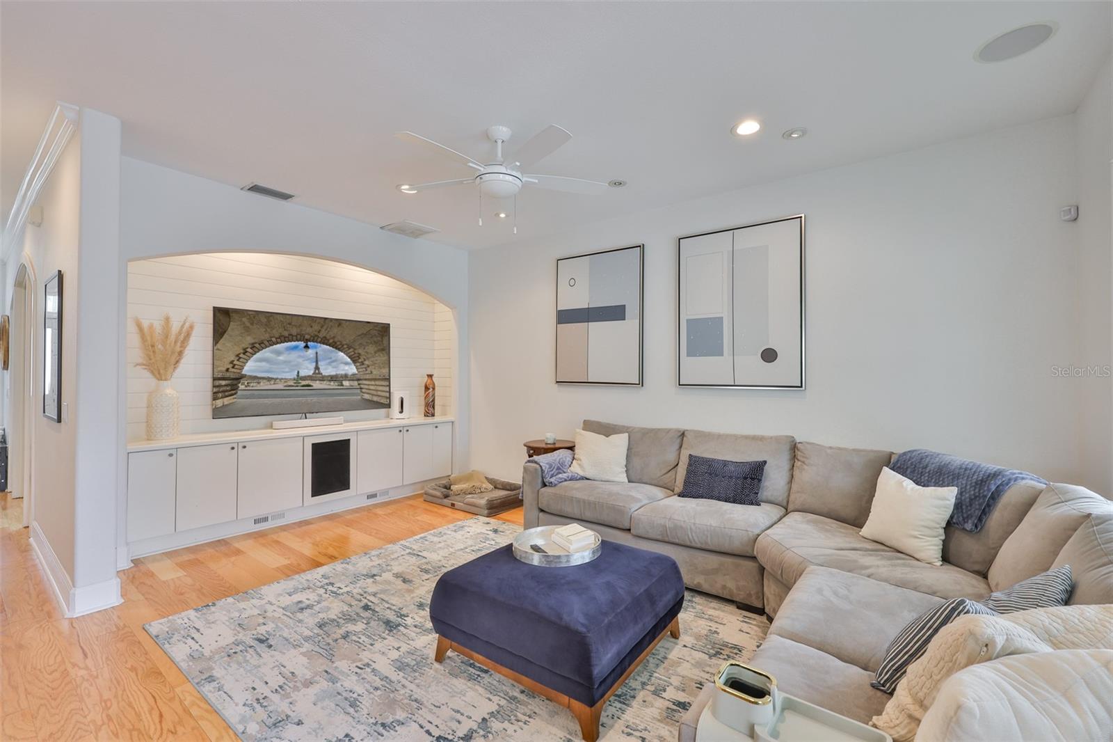 Image 9 of 47 For 3925 Vasconia Street