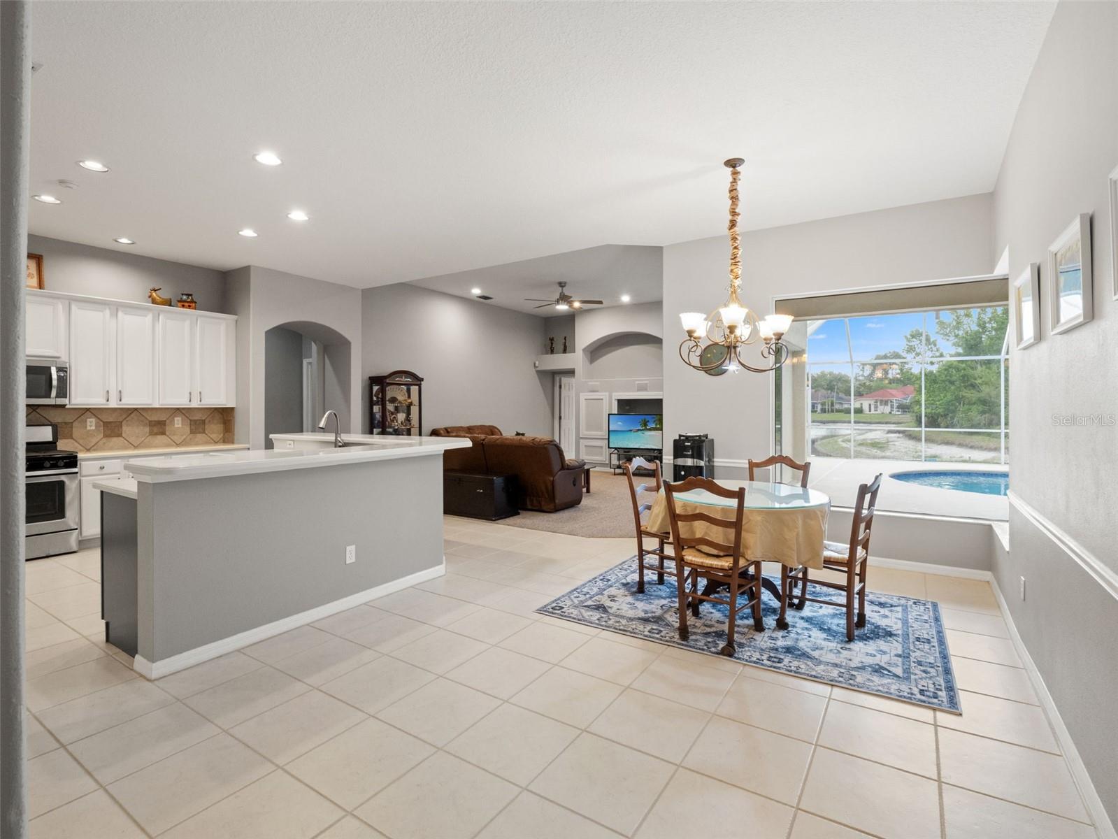 Listing photo id 15 for 17923 Arbor Greene Drive