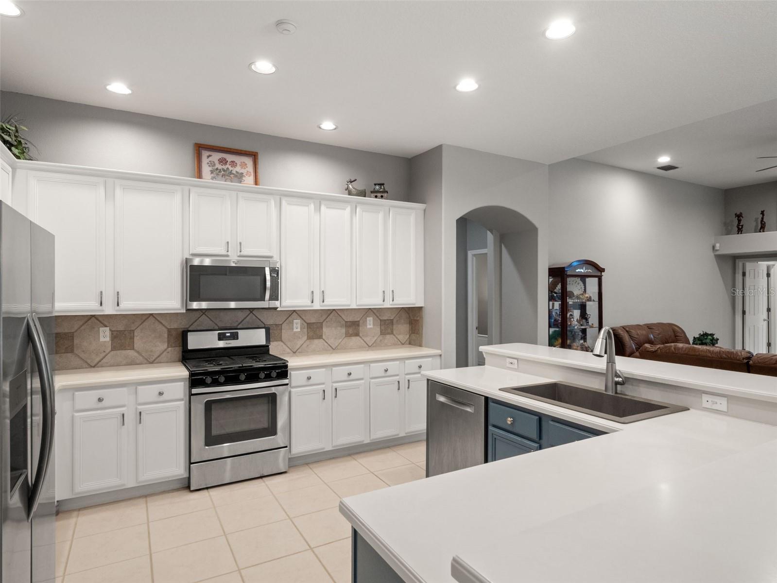 Listing photo id 17 for 17923 Arbor Greene Drive