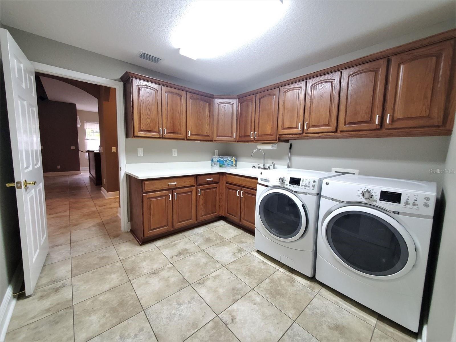 Image 5 of 11 For 1501 Limona Road