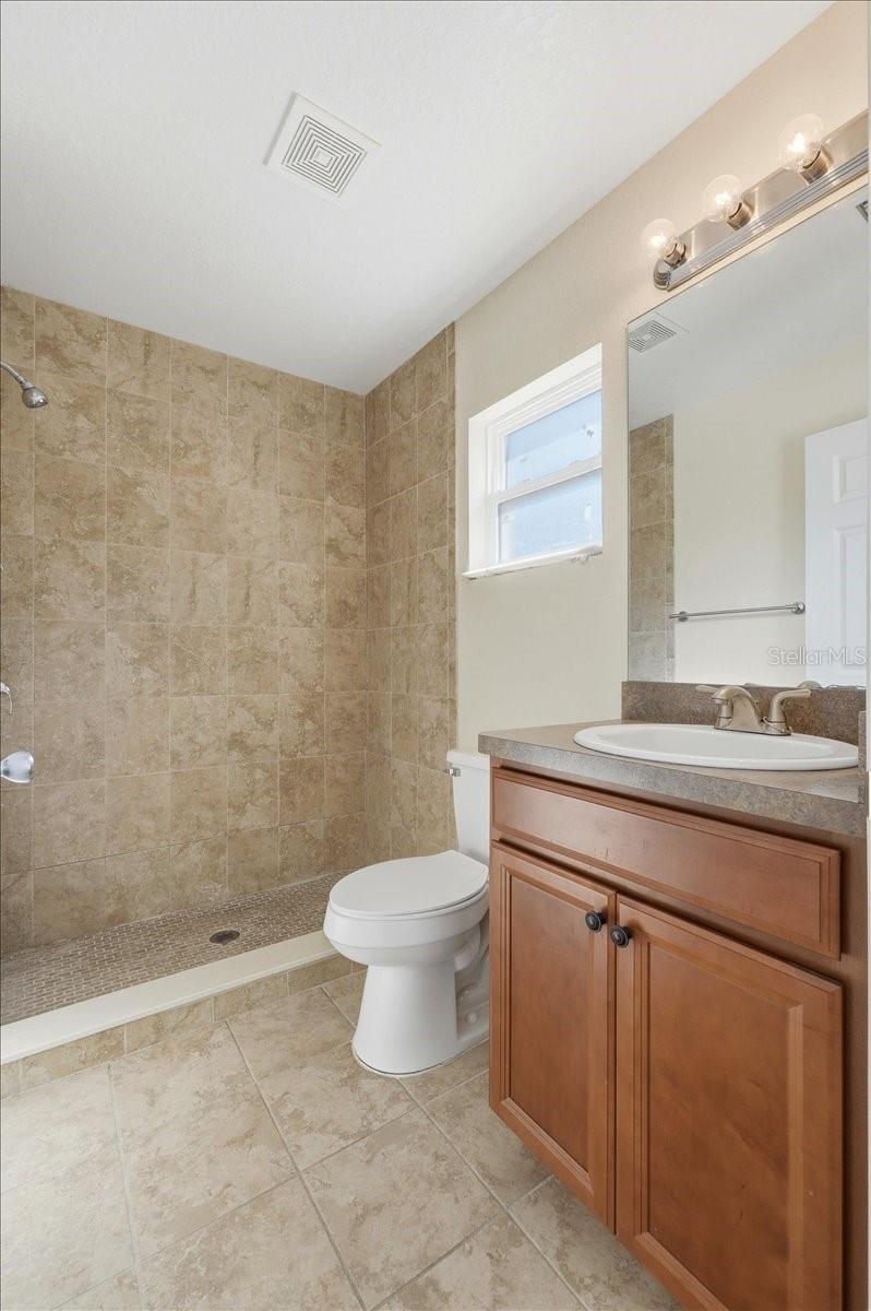 Image 17 of 30 For 205 Westwood Avenue