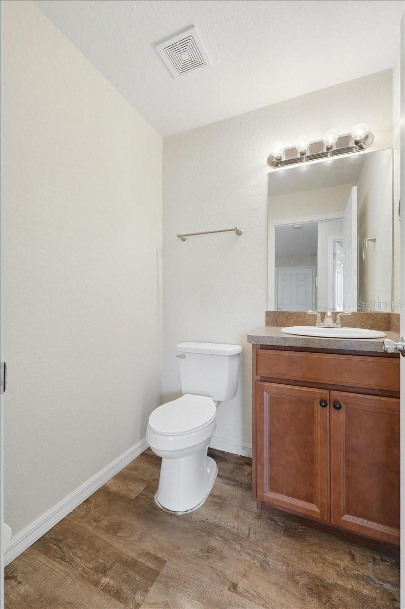 Image 21 of 30 For 205 Westwood Avenue