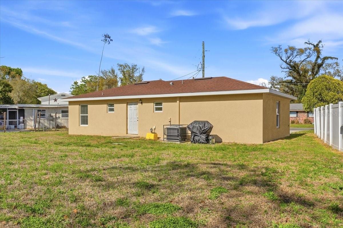 Image 22 of 30 For 205 Westwood Avenue