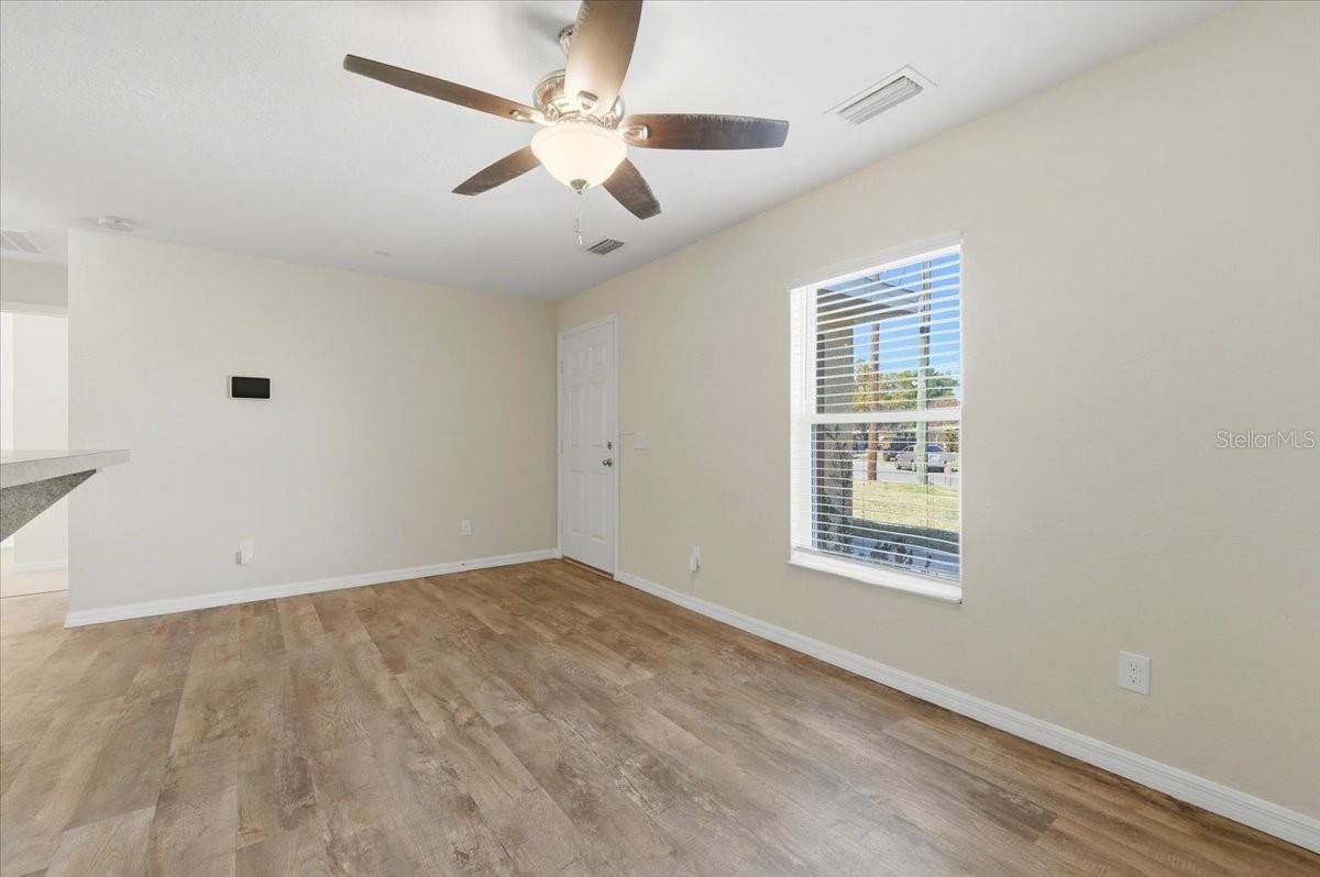 Image 7 of 30 For 205 Westwood Avenue