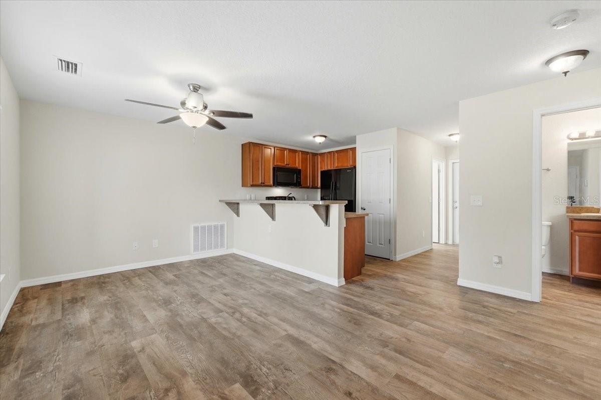 Image 8 of 30 For 205 Westwood Avenue