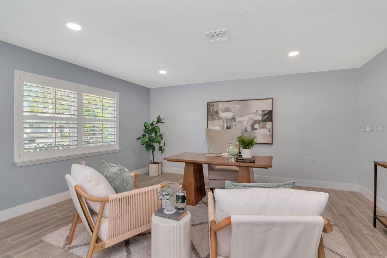 Image 20 of 70 For 372 Westwinds Drive