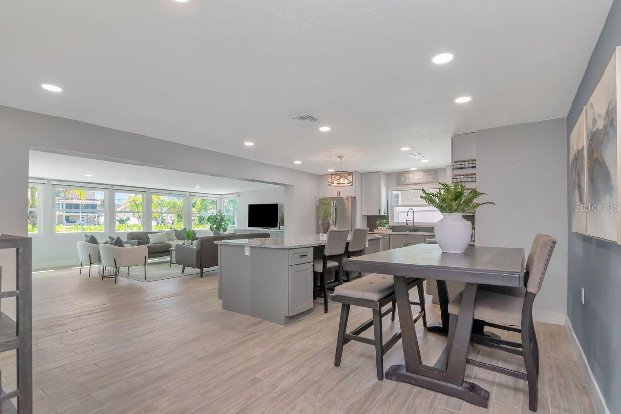 Image 23 of 70 For 372 Westwinds Drive