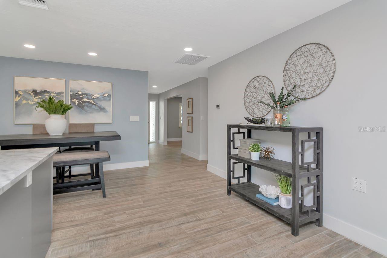 Image 29 of 70 For 372 Westwinds Drive