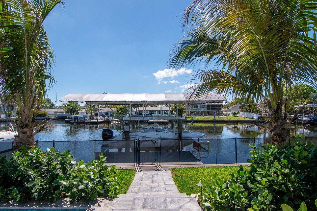 Image 3 of 70 For 372 Westwinds Drive