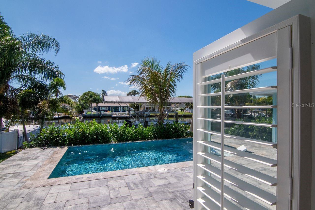 Image 36 of 70 For 372 Westwinds Drive