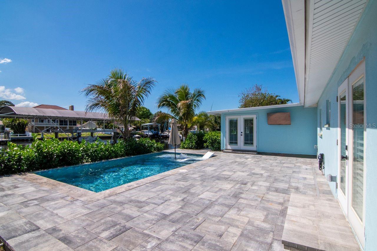 Image 38 of 70 For 372 Westwinds Drive