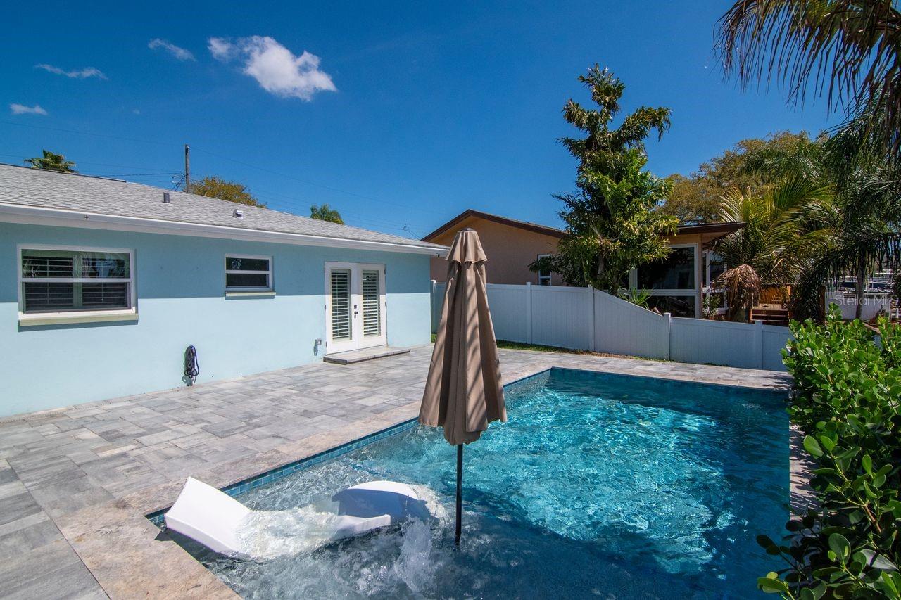 Image 42 of 70 For 372 Westwinds Drive