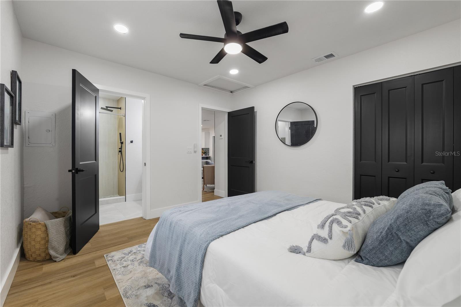 Image 16 of 44 For 1710 26th Avenue S