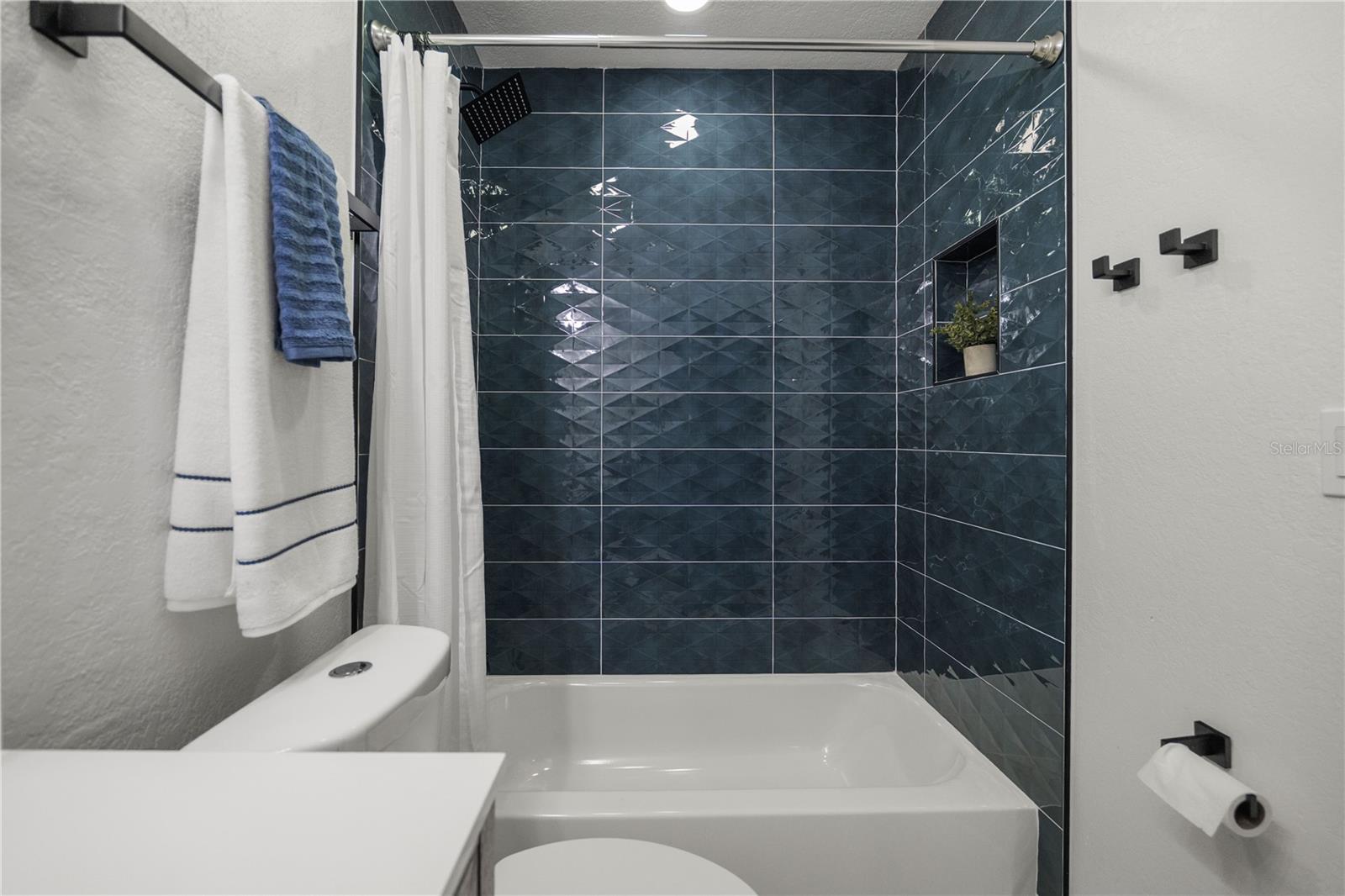 Image 25 of 44 For 1710 26th Avenue S