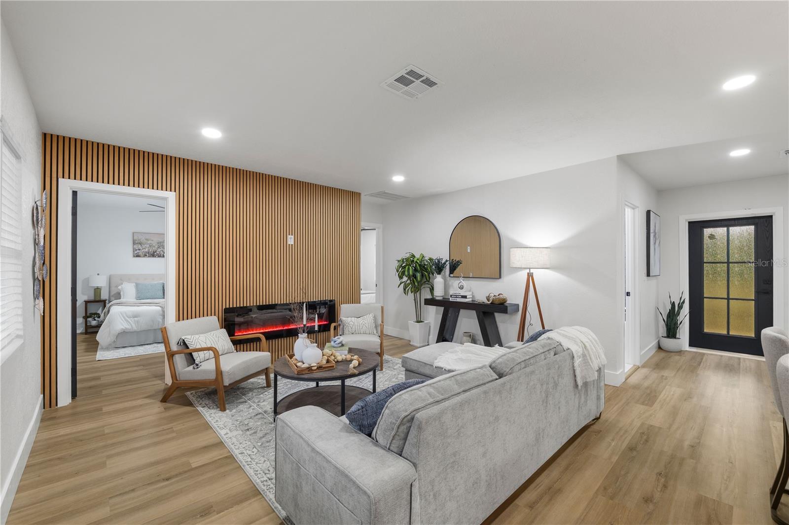 Image 4 of 44 For 1710 26th Avenue S