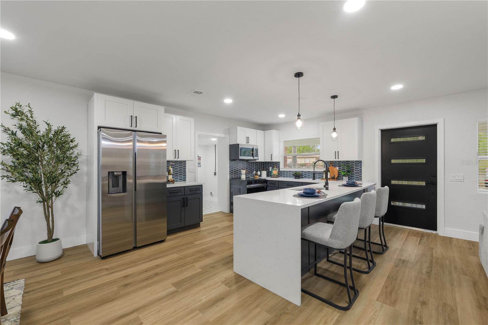 Image 7 of 44 For 1710 26th Avenue S