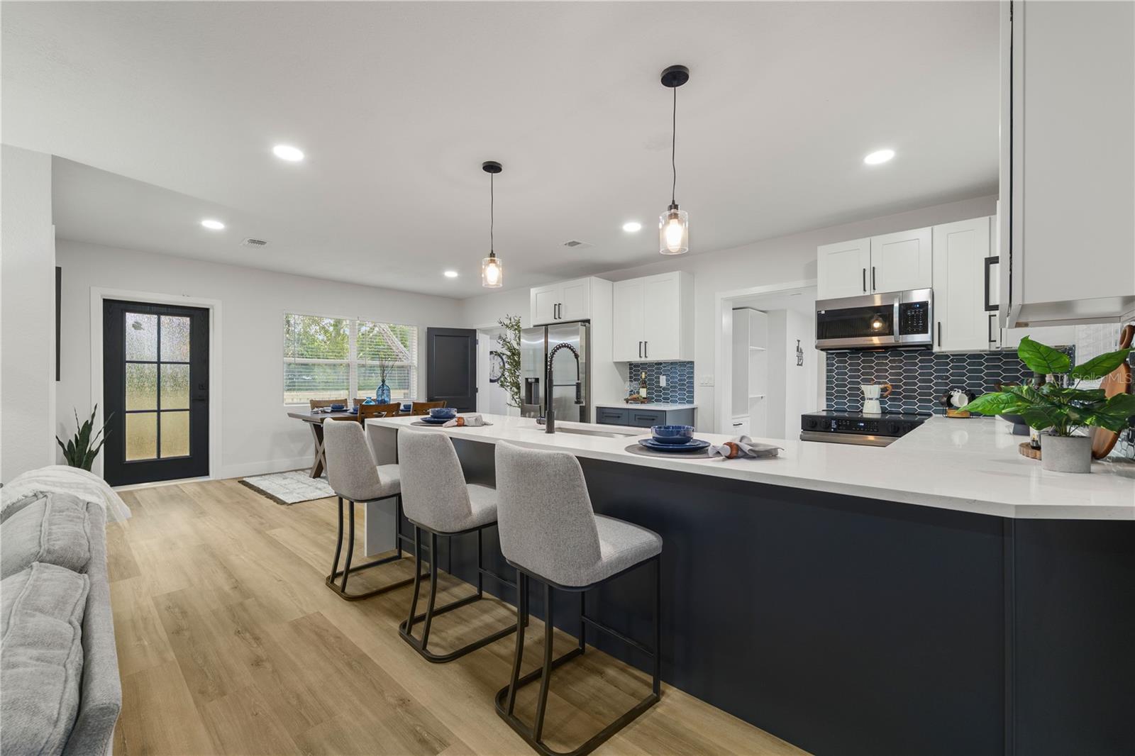 Image 9 of 44 For 1710 26th Avenue S