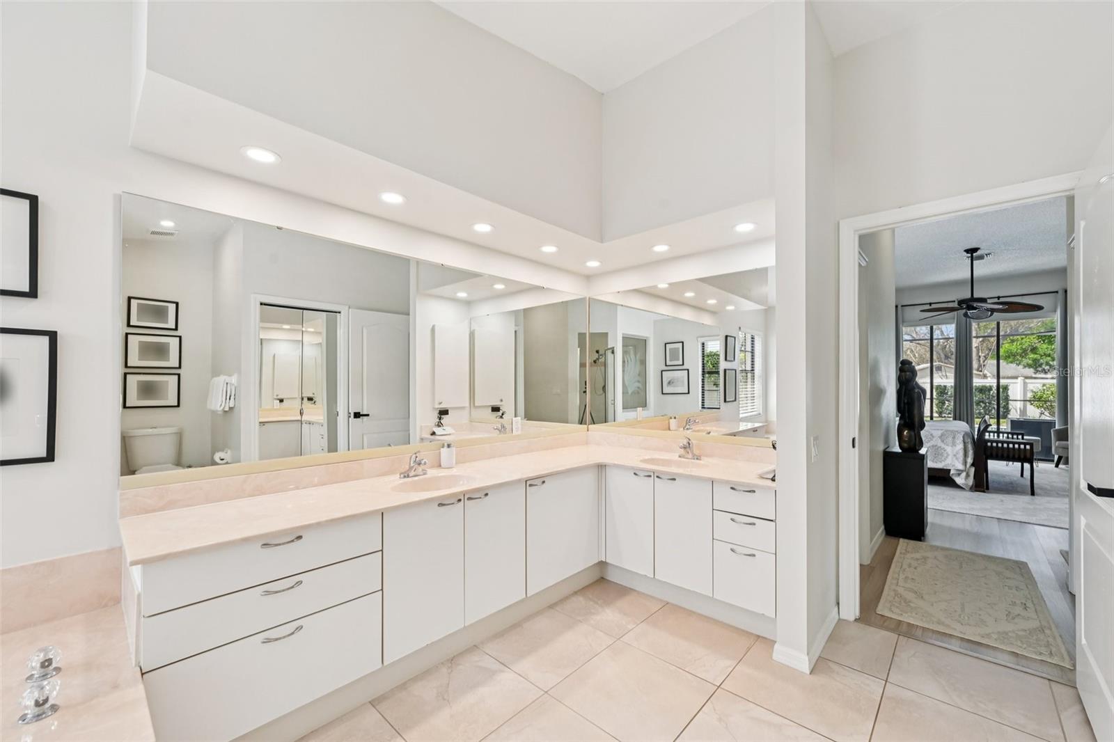 Image 27 of 51 For 4719 Meadowview Circle