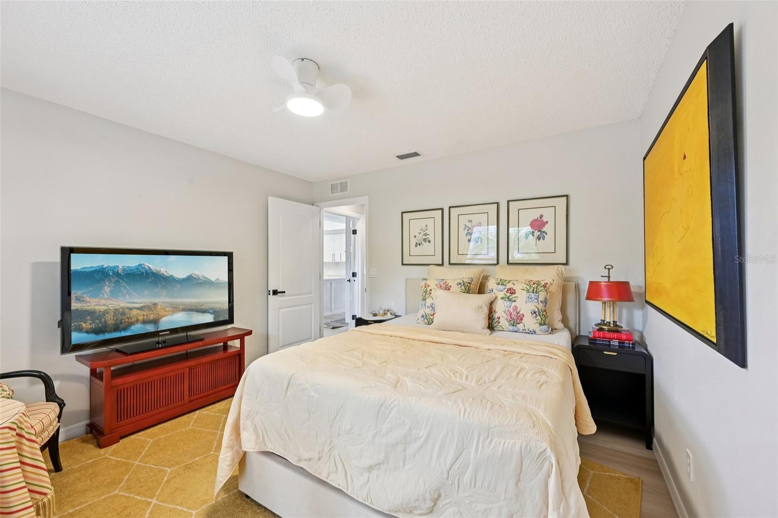 Image 31 of 51 For 4719 Meadowview Circle