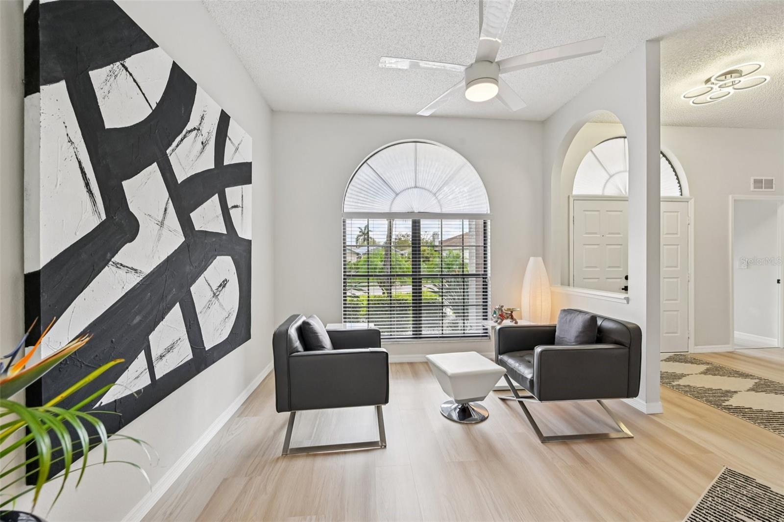 Image 5 of 51 For 4719 Meadowview Circle