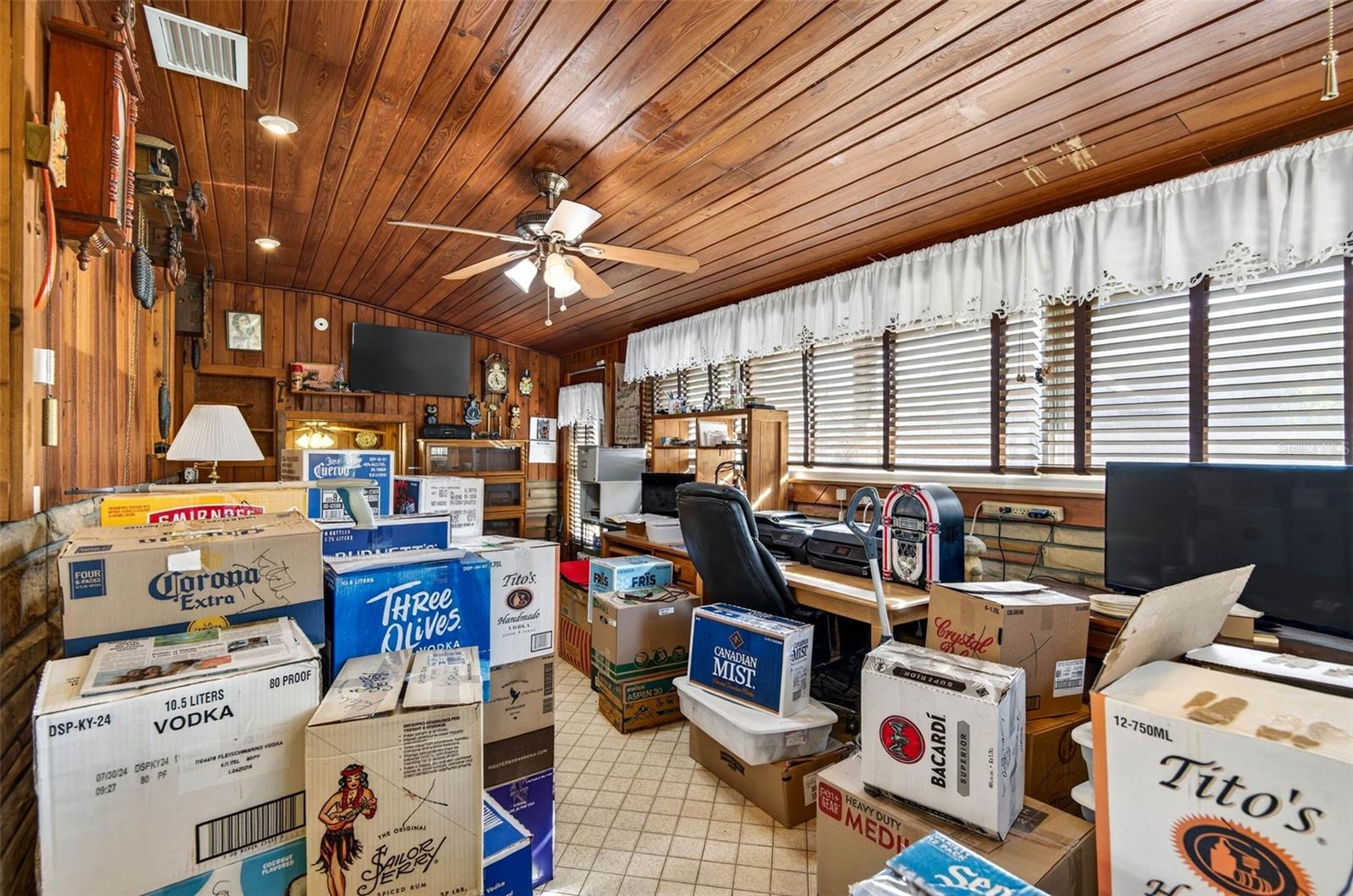 Image 18 of 46 For 10820 Linda Vista Lane