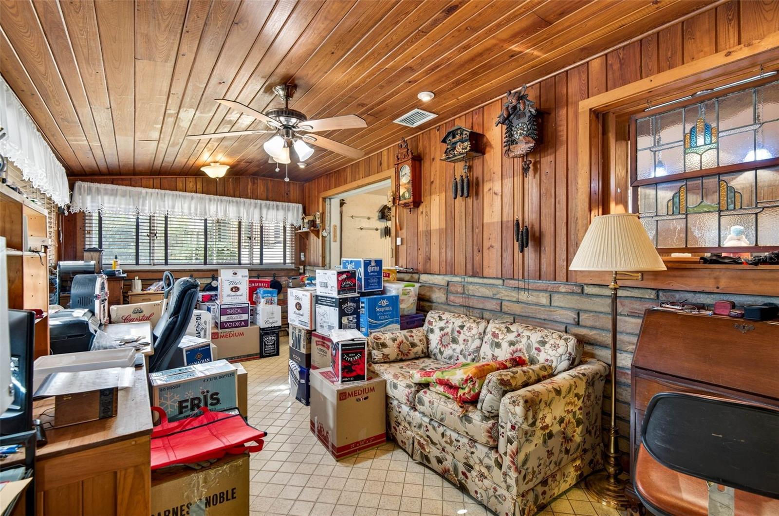 Image 20 of 46 For 10820 Linda Vista Lane