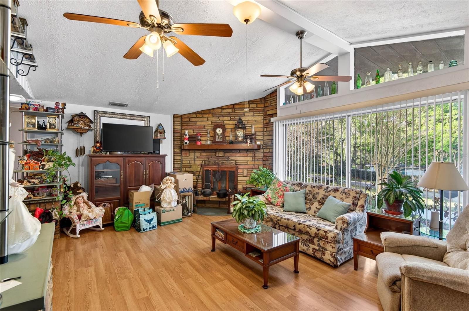 Image 6 of 46 For 10820 Linda Vista Lane