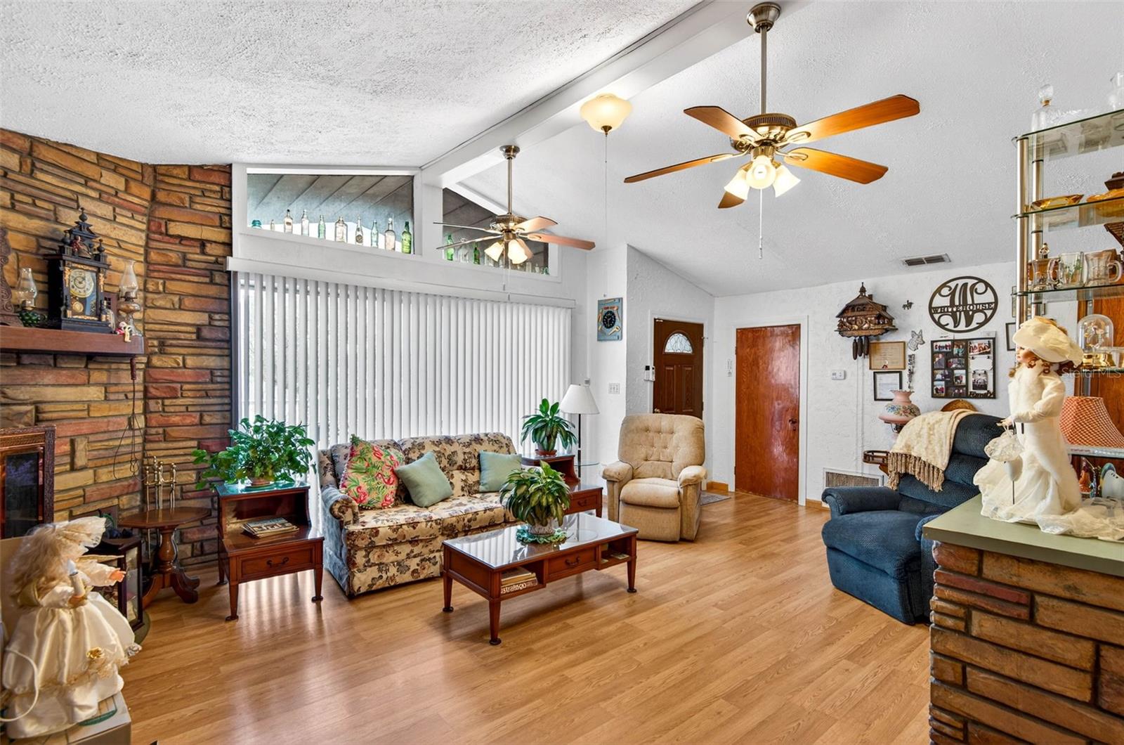 Image 7 of 46 For 10820 Linda Vista Lane