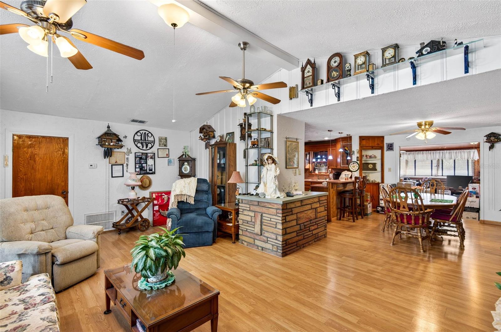 Image 8 of 46 For 10820 Linda Vista Lane