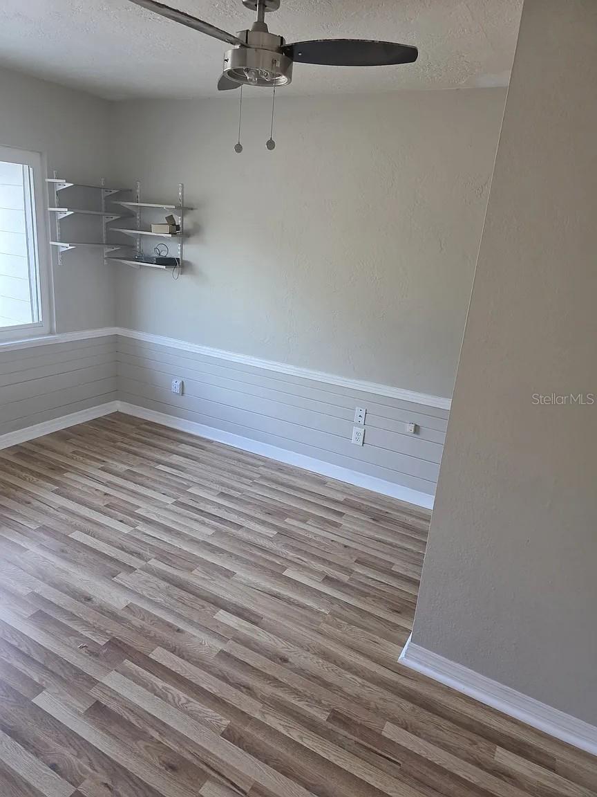 Image 11 of 16 For 622 Myrtle Way S