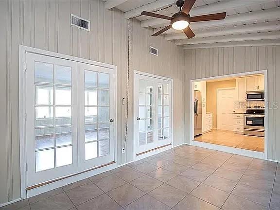 Image 5 of 16 For 622 Myrtle Way S