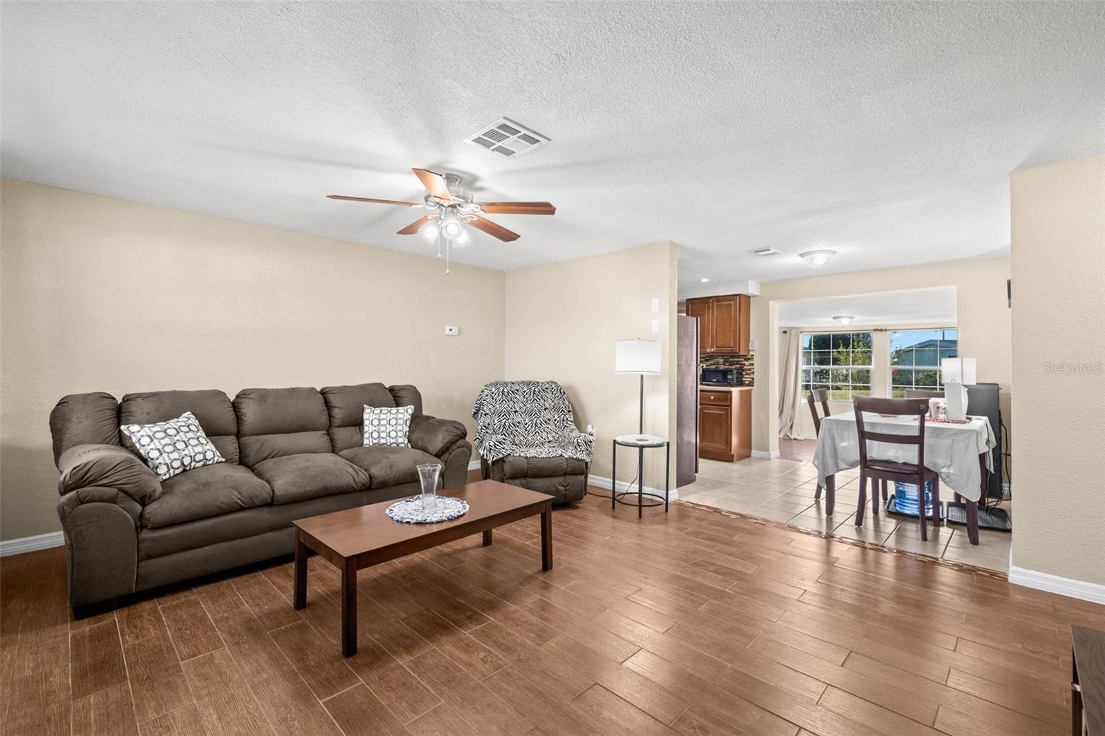 Image 3 of 19 For 4642 Eastwood Lane