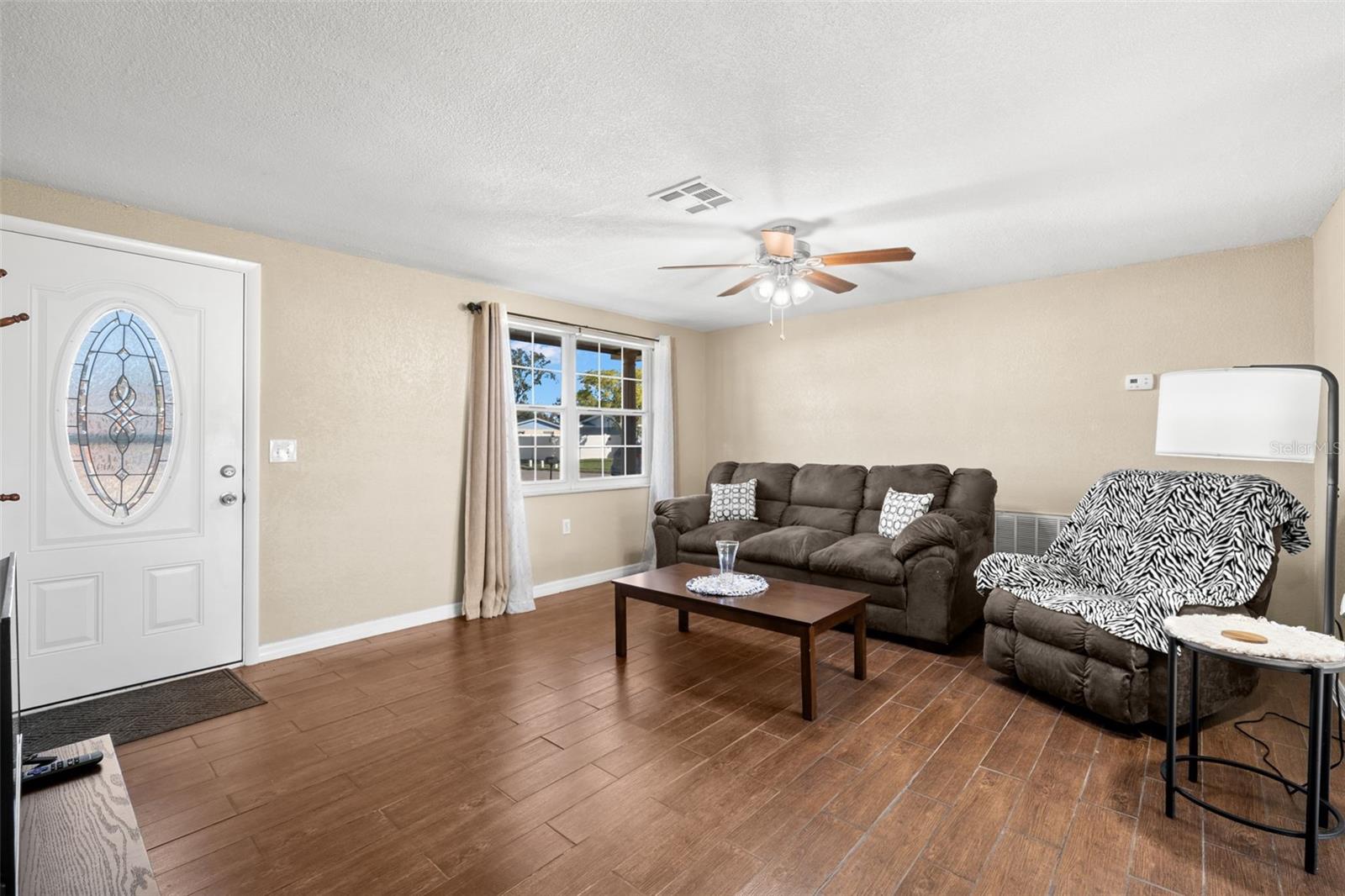 Image 4 of 19 For 4642 Eastwood Lane