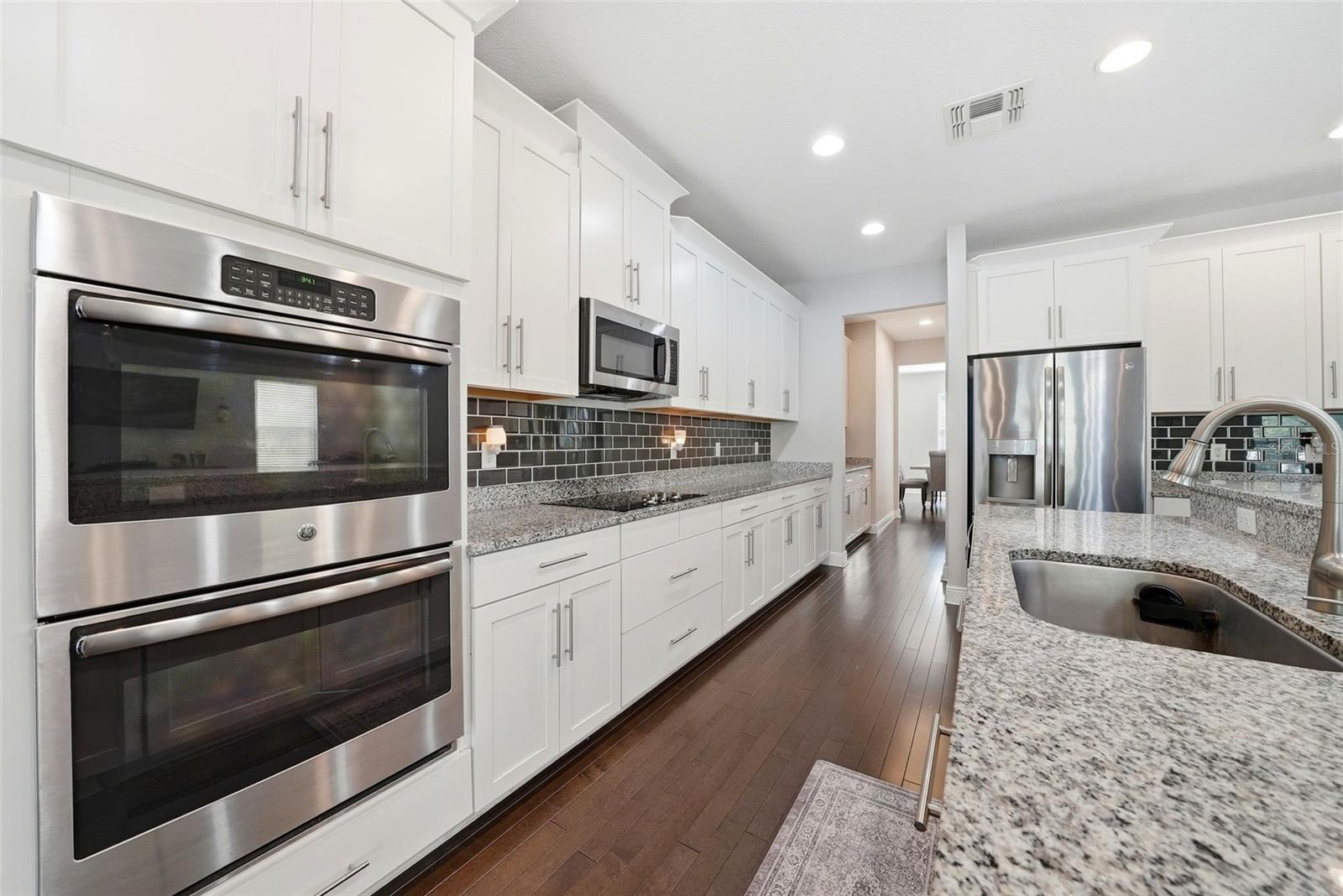 Image 23 of 57 For 13207 Sunset Shore Circle