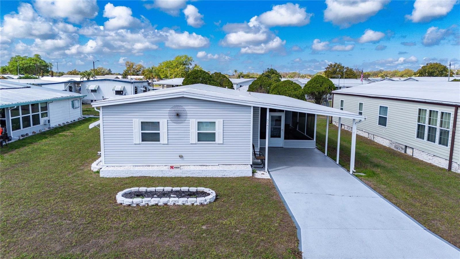 Image 4 of 62 For 5541 Benton Street