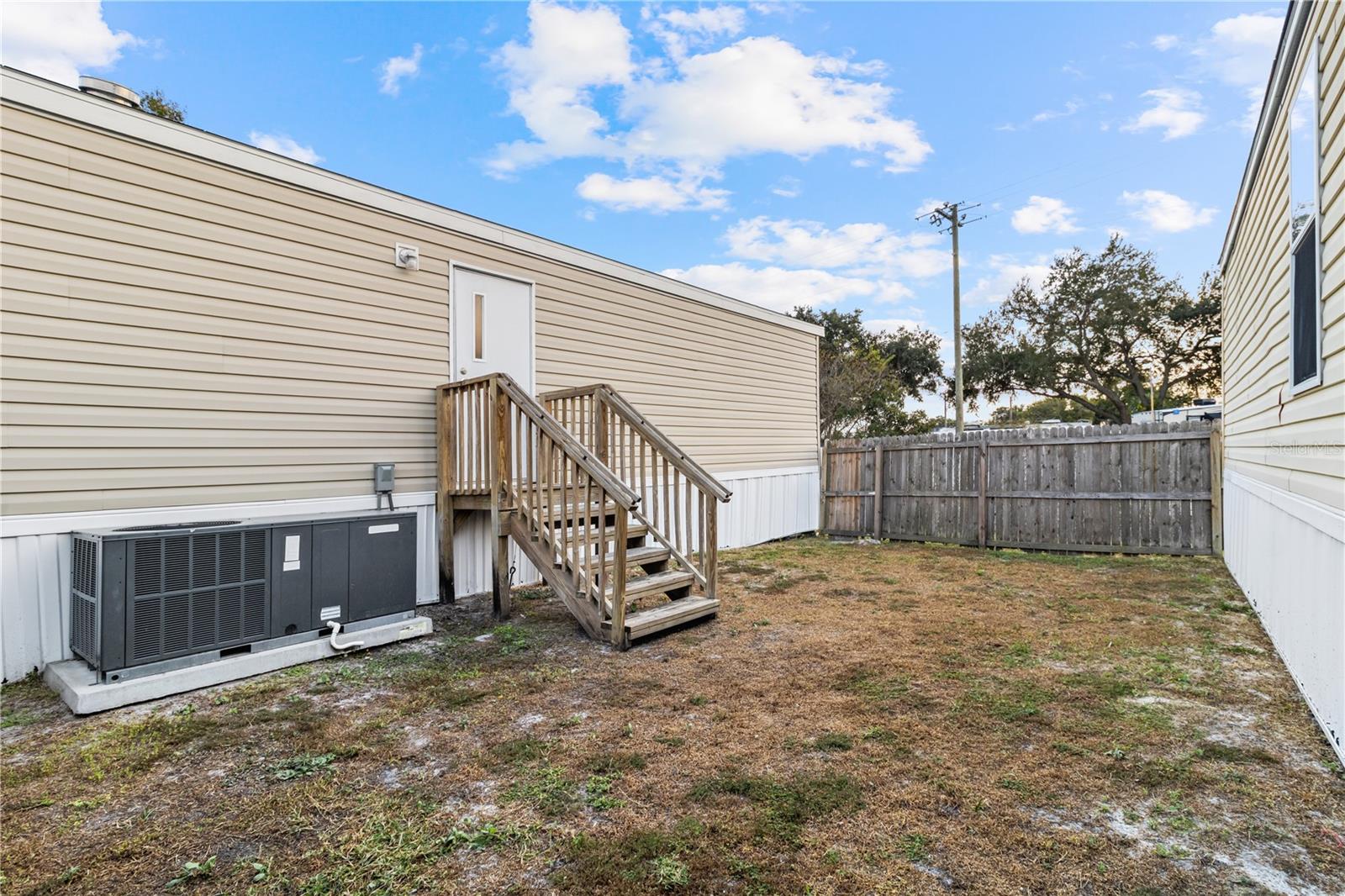 Image 18 of 24 For 419 Chestnut Road