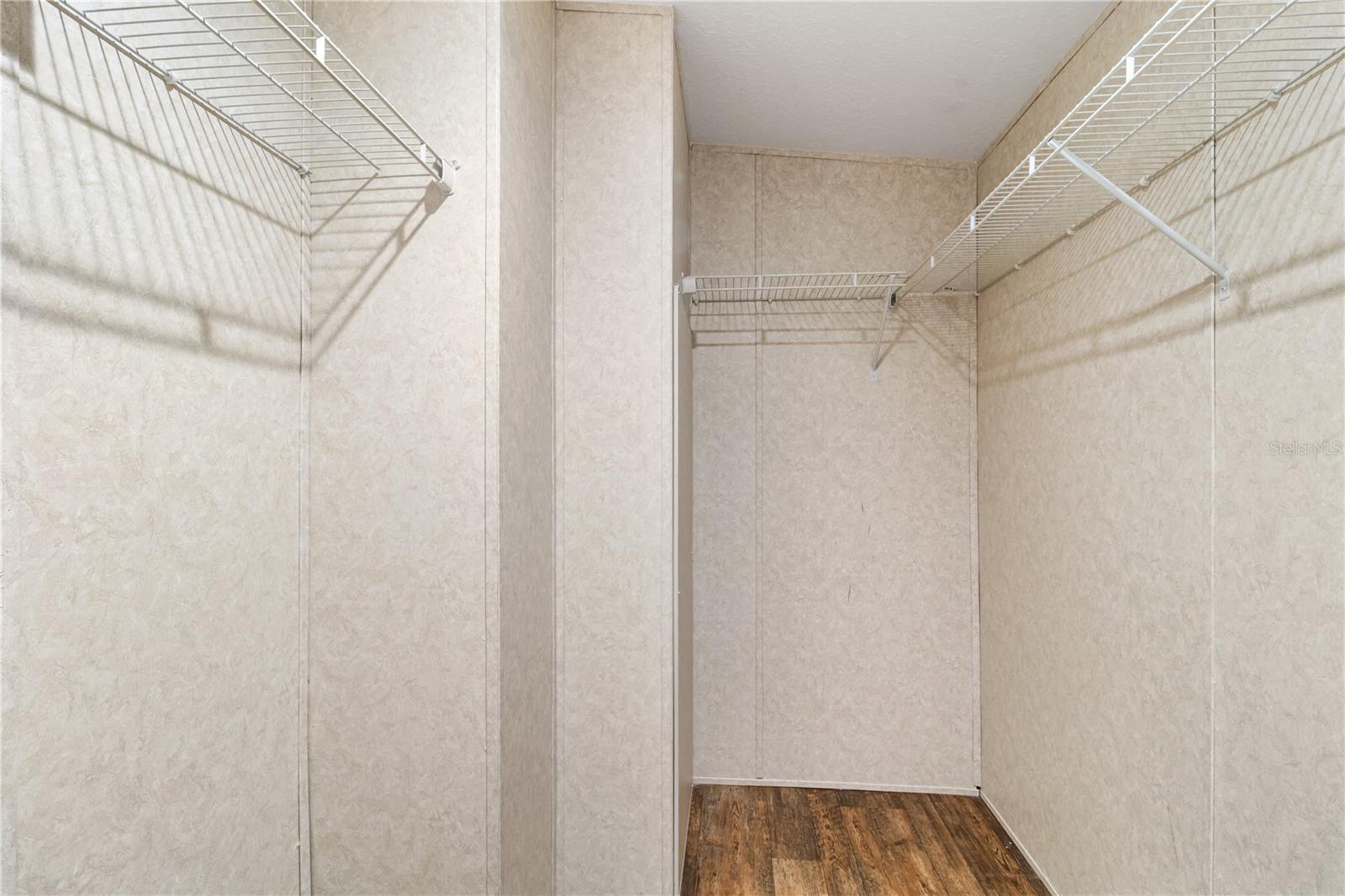 Image 23 of 24 For 419 Chestnut Road