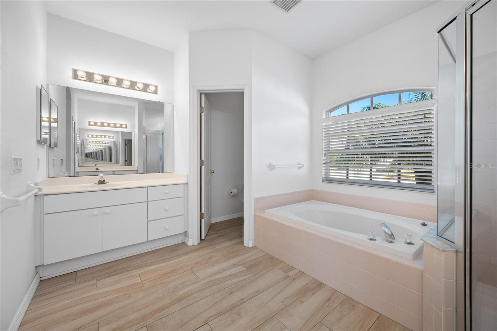 Image 16 of 42 For 14606 Coral Berry Drive