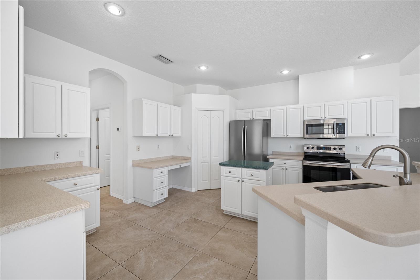 Image 22 of 42 For 14606 Coral Berry Drive