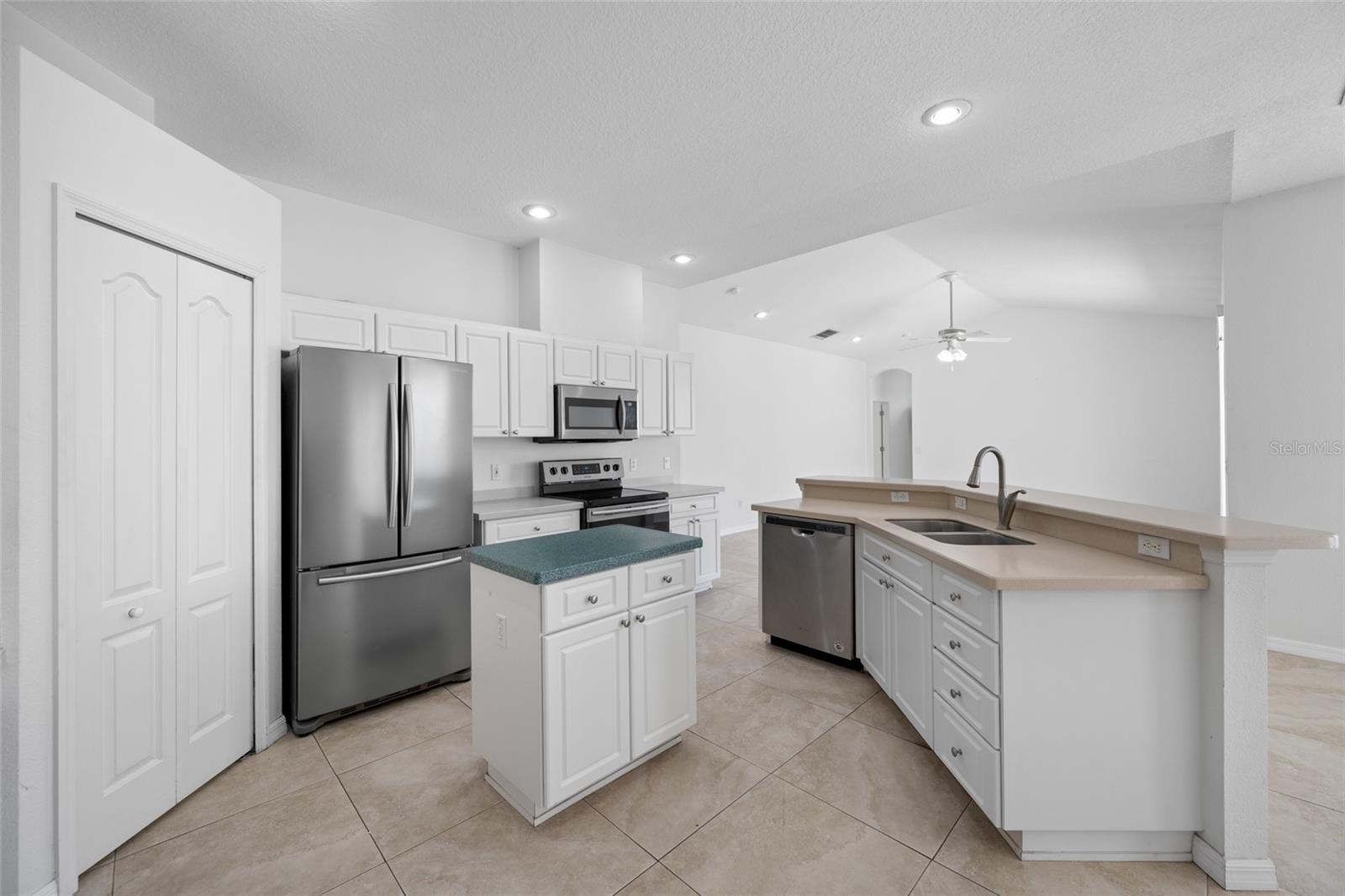 Image 23 of 42 For 14606 Coral Berry Drive